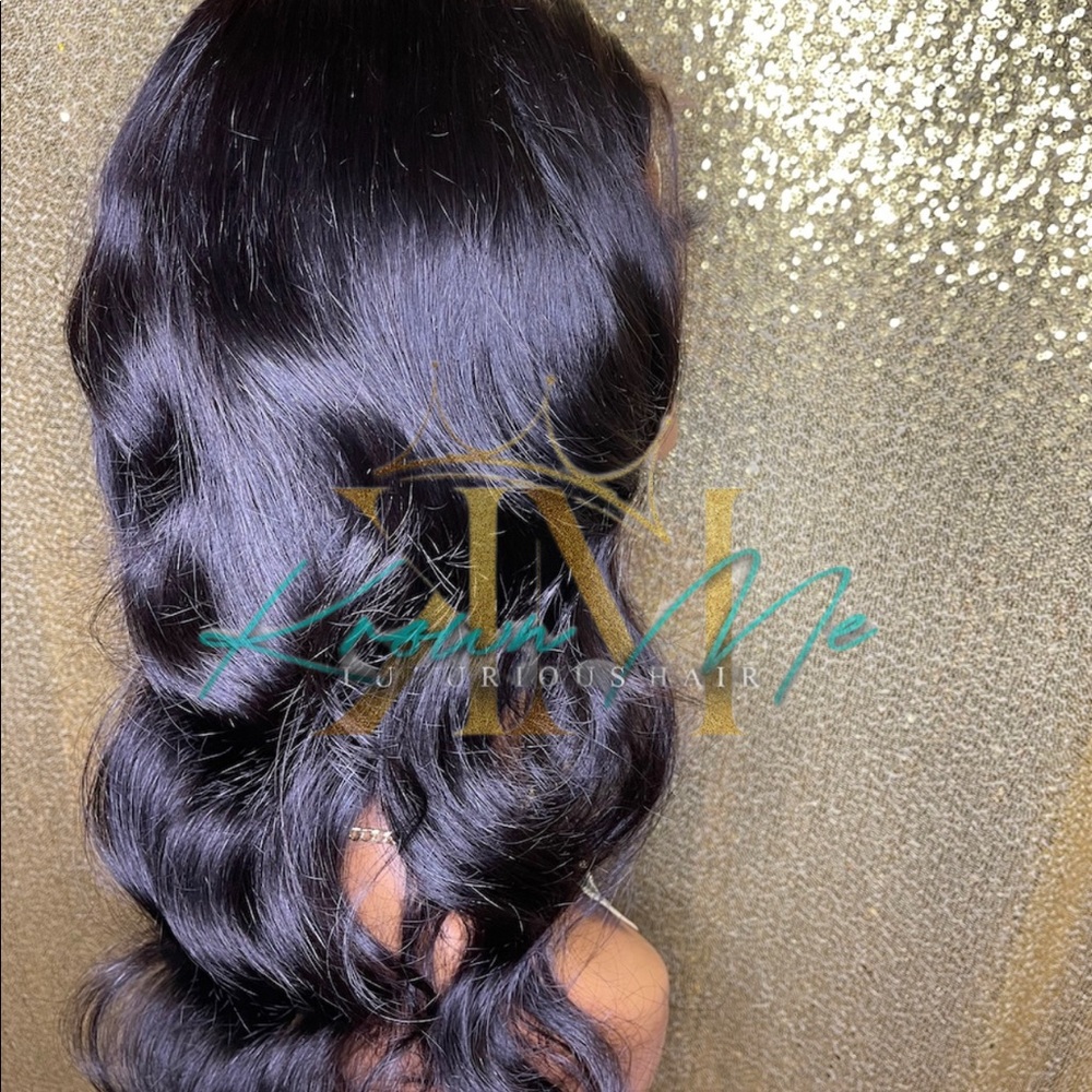 Closure Wig - Picture 3 of 3